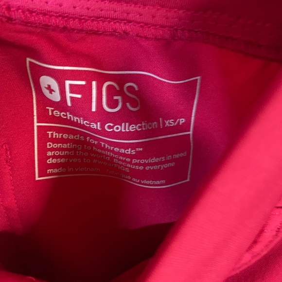 FIGS Technical Collection Magenta Scrub Set top xxs bottom xs/p - Picture 8 of 9